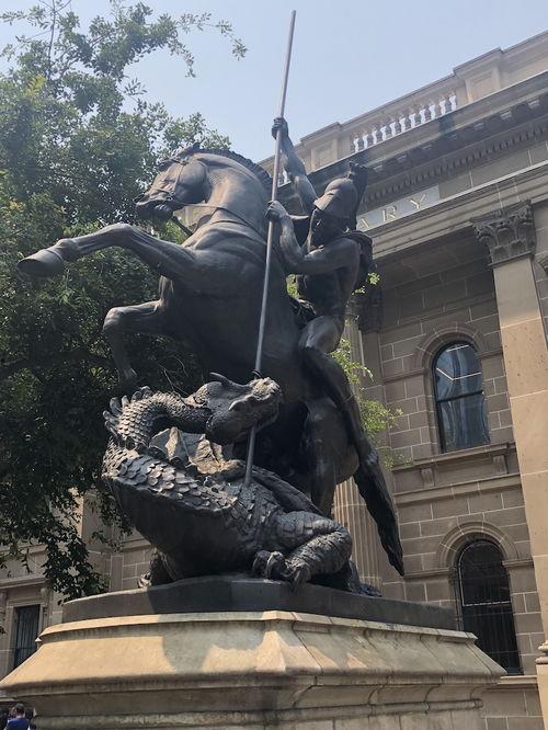 圣乔治,英勇骑士与爱情传奇的交织  第3张