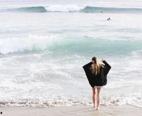 晚风不渡旧情深,岁月流转中的情感纠葛 第3张 晚风不渡旧情深,岁月流转中的情感纠葛 第3张