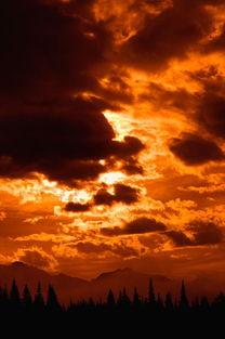 红色天空,红色天空下的壮丽篇章 第2张 红色天空,红色天空下的壮丽篇章 第2张